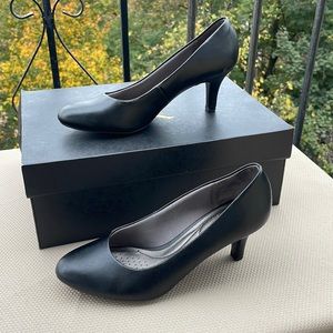 Lifestride Black Leather Heel